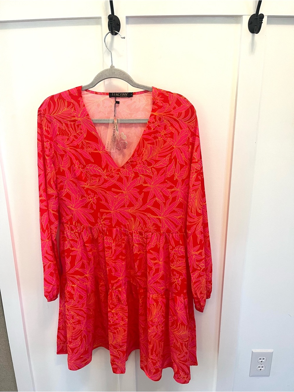 Fancyinn Bright Leaf-Print V-Neck Babydoll Long-Sleeve Dress